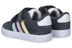 Gesloten eerste stapjes Adidas VL Court