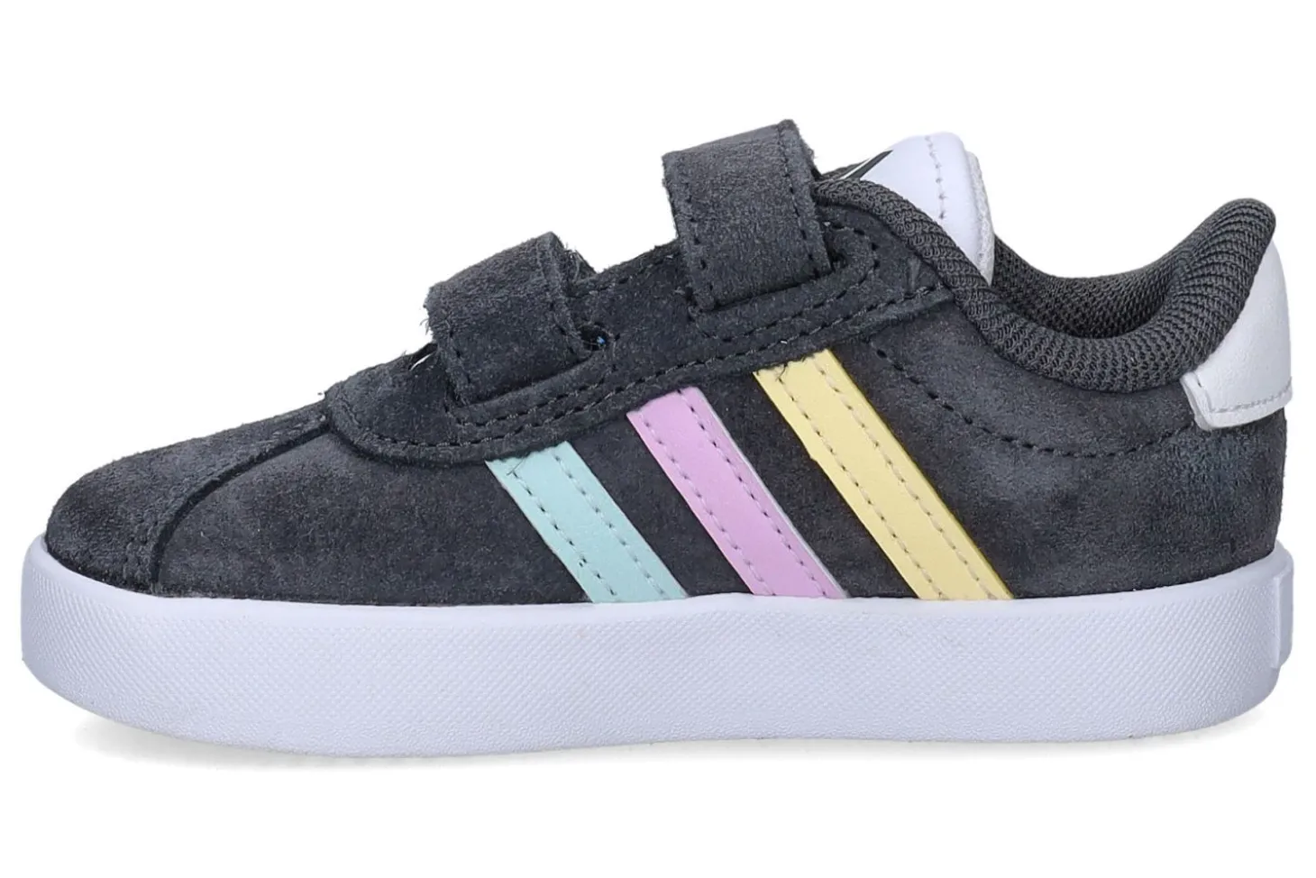 Gesloten eerste stapjes Adidas VL Court