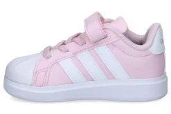 Gesloten eerste stapjes ADIDAS