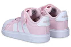 Gesloten eerste stapjes ADIDAS