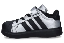 Gesloten eerste stapjes ADIDAS