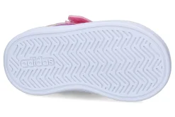 Gesloten eerste stapjes ADIDAS