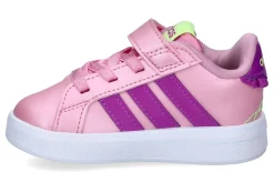Gesloten eerste stapjes ADIDAS