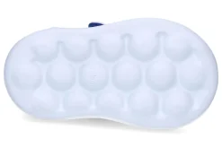 Gesloten eerste stapjes ADIDAS