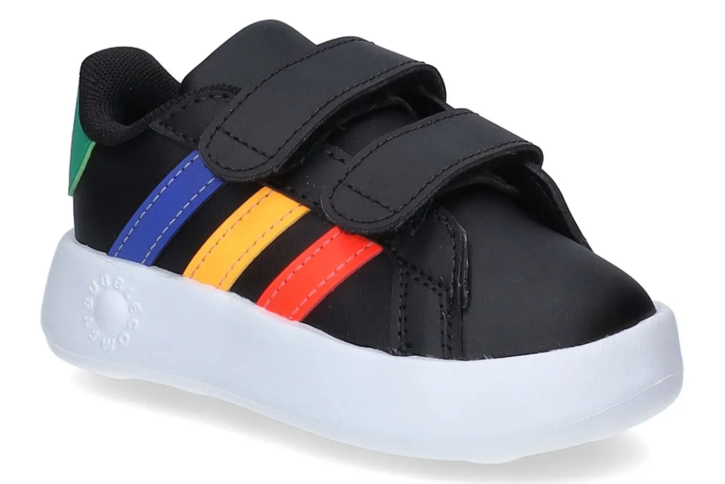 Gesloten eerste stapjes ADIDAS
