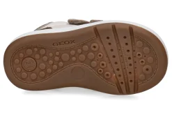 Gesloten eerste stapjes GEOX