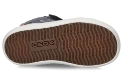 Gesloten eerste stapjes GEOX