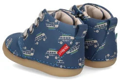 Gesloten eerste stapjes KICKERS