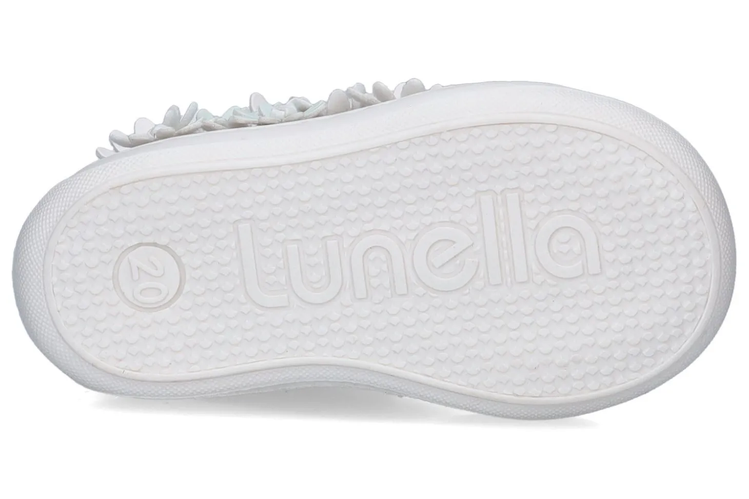 Gesloten eerste stapjes LUNELLA