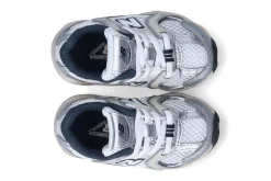 Gesloten eerste stapjes NEW BALANCE