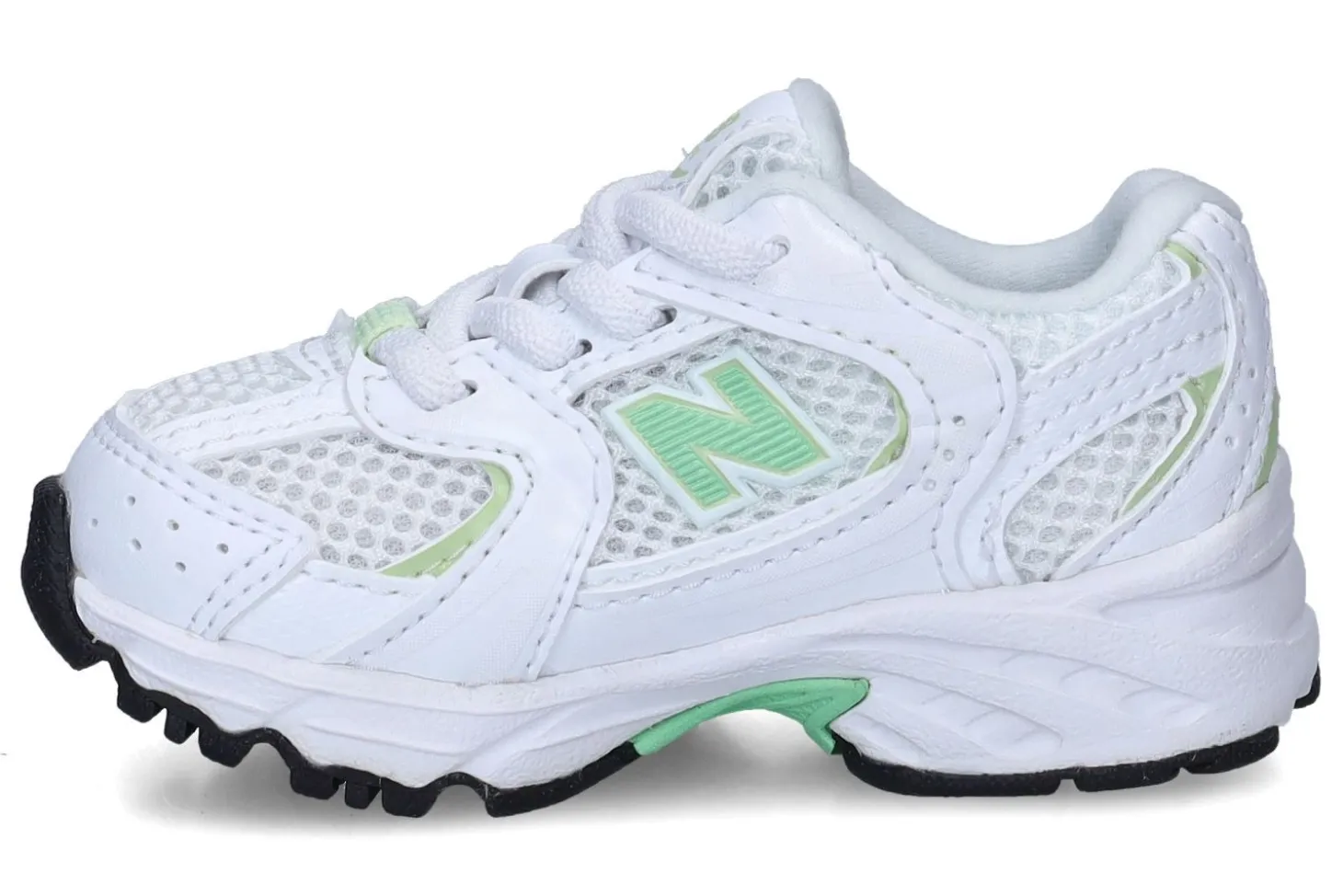 Gesloten eerste stapjes New Balance 530