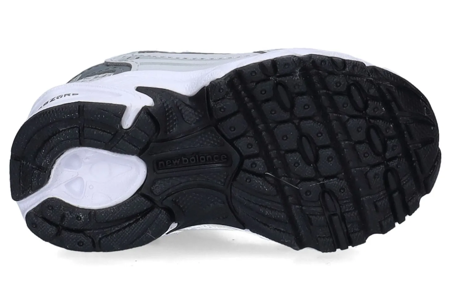 Gesloten eerste stapjes New Balance 530