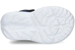 Gesloten eerste stapjes NIKE