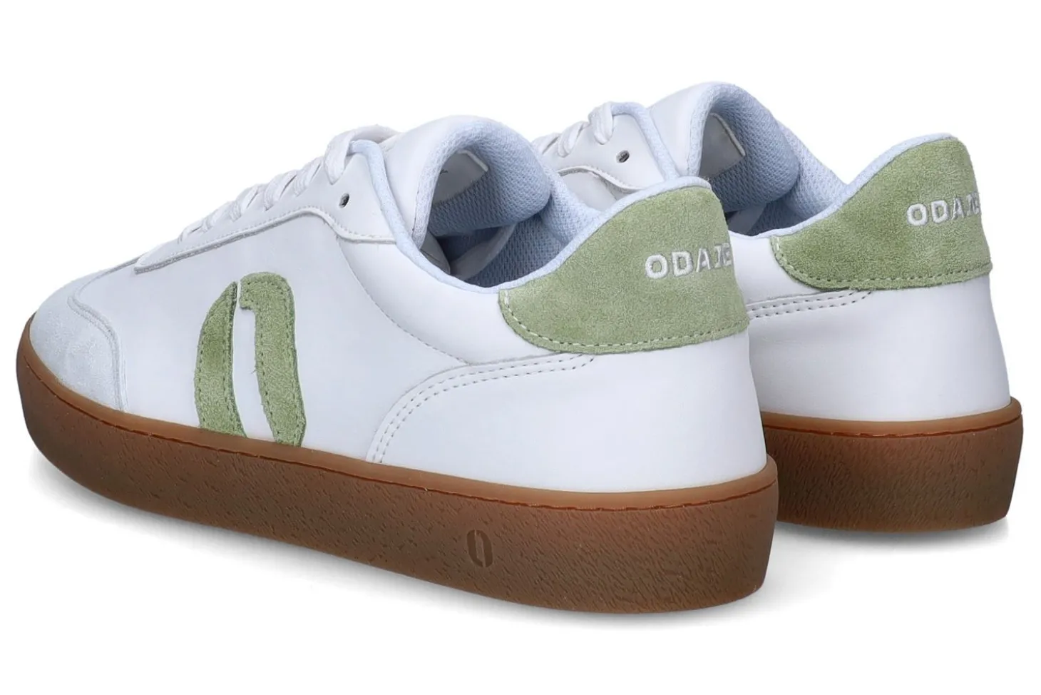 Lage sneakers ODAJE