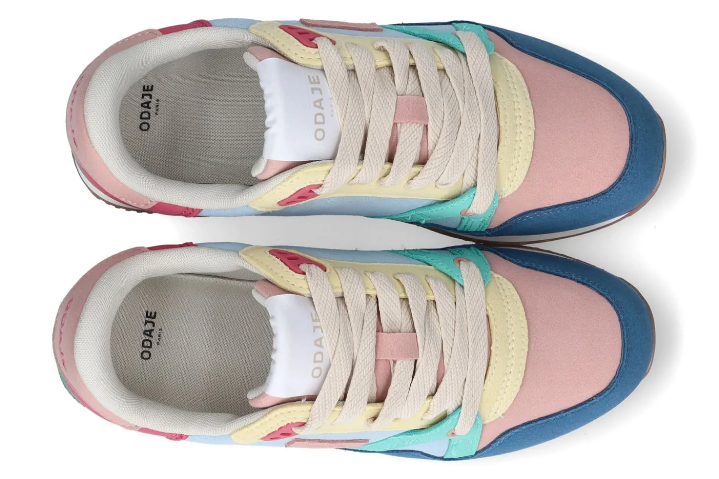Lage sneakers ODAJE