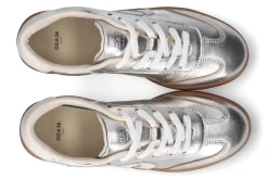 Lage sneakers ODAJE