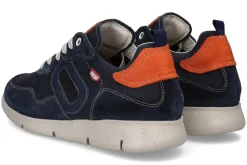 Lage sneakers ON FOOT