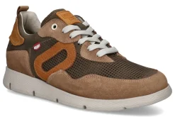 Lage sneakers ON FOOT