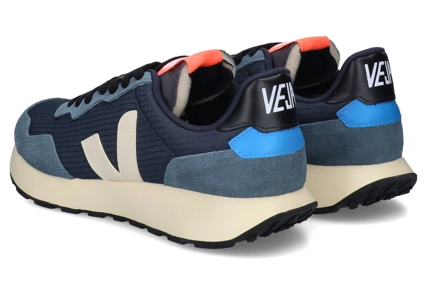 Lage sneakers VEJA