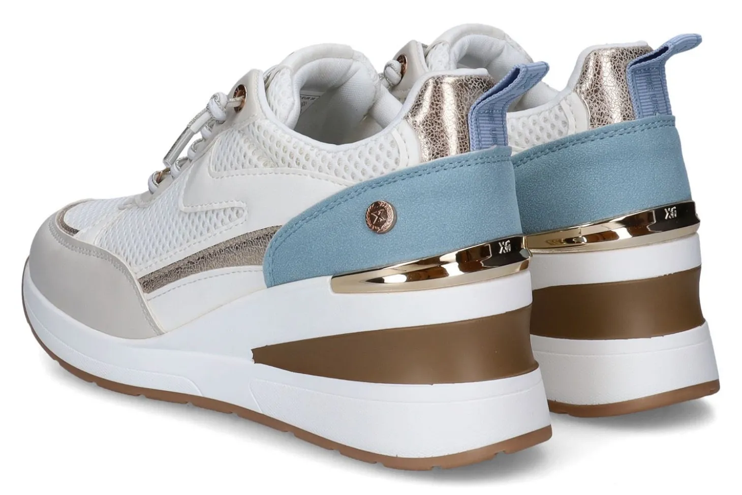 Lage sneakers XTI