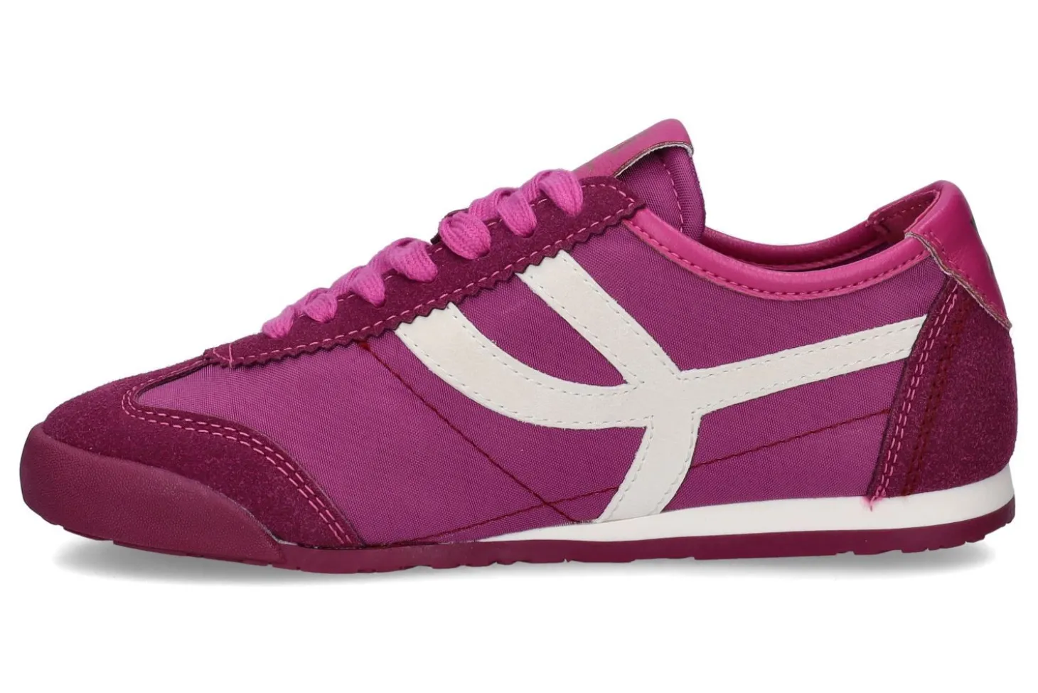 Lage sneakers XTI
