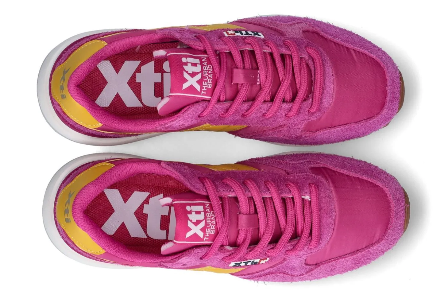 Lage sneakers XTI