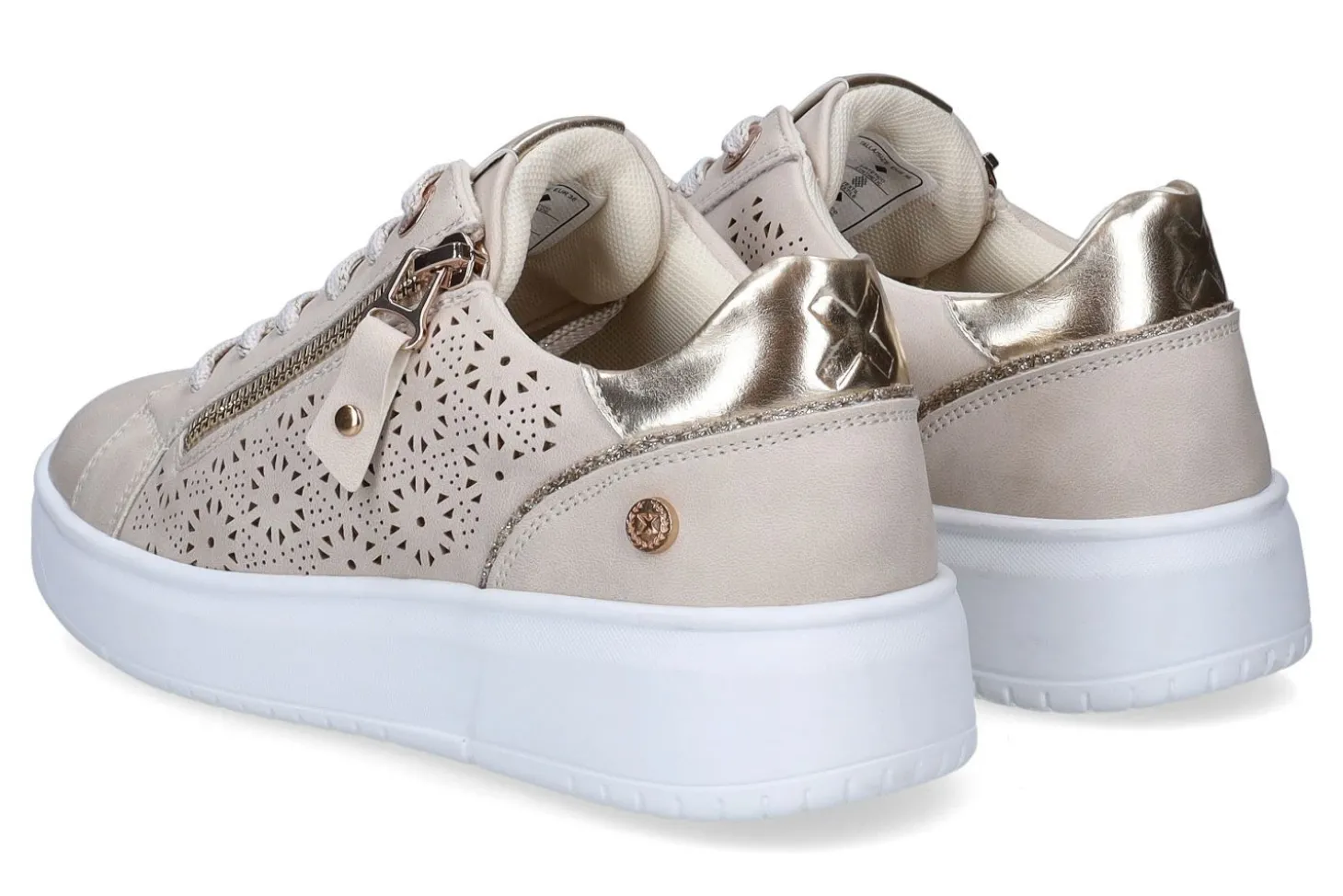 Lage sneakers XTI