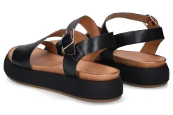Platte sandalen INUOVO